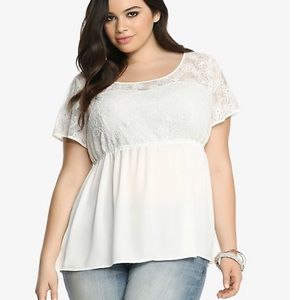 TORRID WHITE FLORAL LACE GEORGETTE BABYDOLL TOP 2x